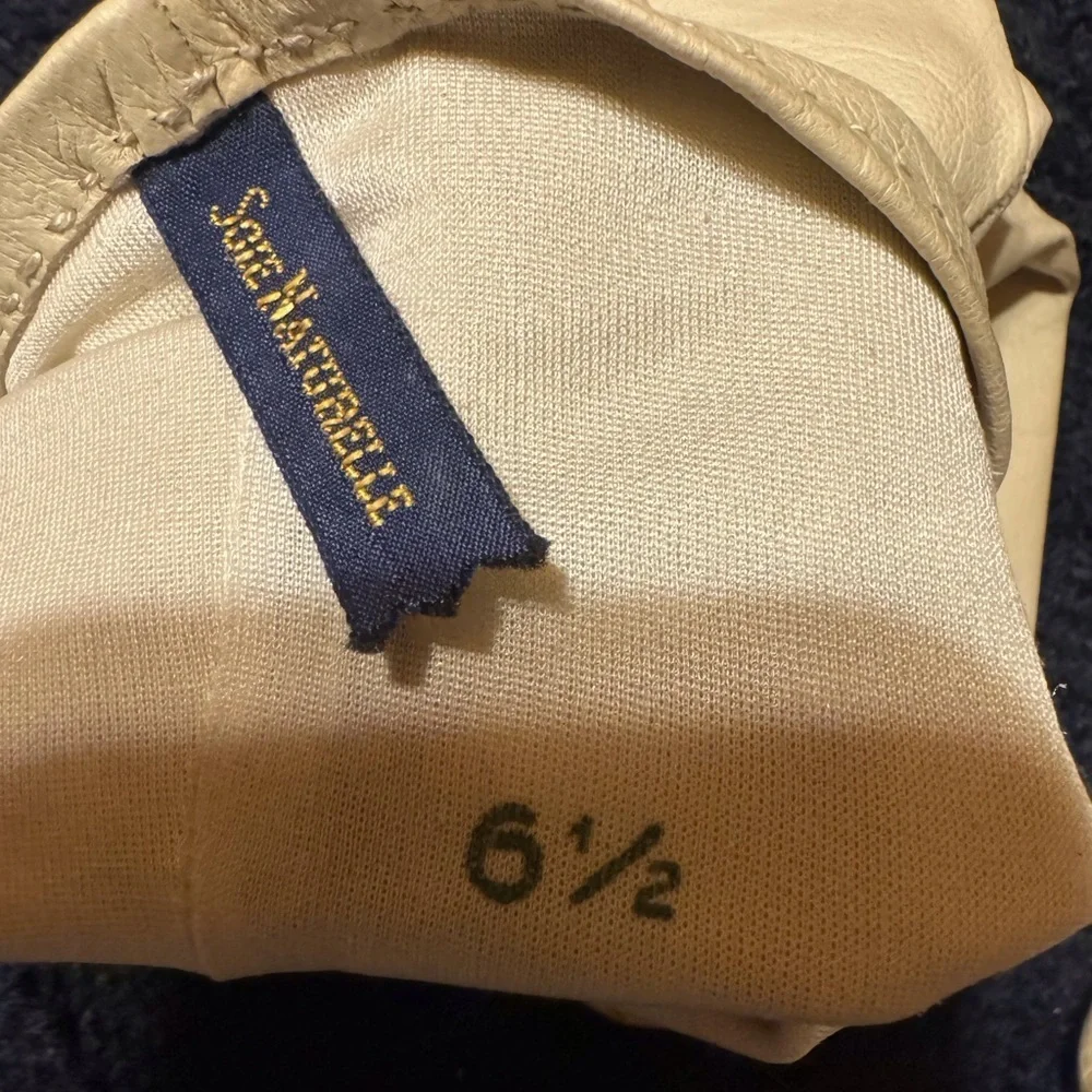Vintage Denise Francelle Edelton France kid leather gloves Cream color